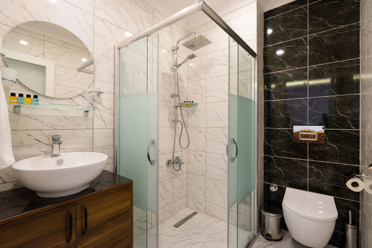 Bathroom 5, Castillo Rojo Hotel Istanbul, Fatih