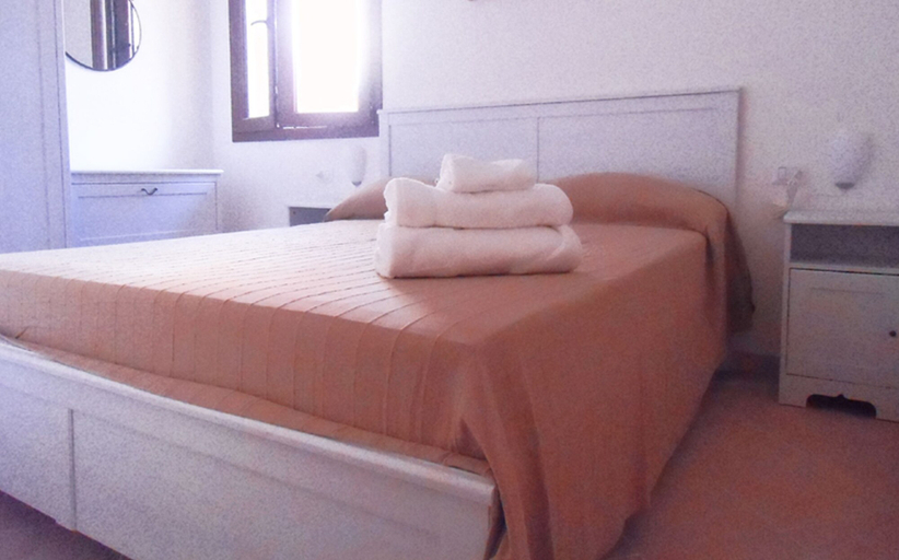 Bedroom 2, Appartamenti Castelsardo E Lu Bagnu, Sassari