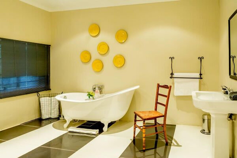 Bathroom, Boutique Guesthouse Hanover, Pixley ka Seme