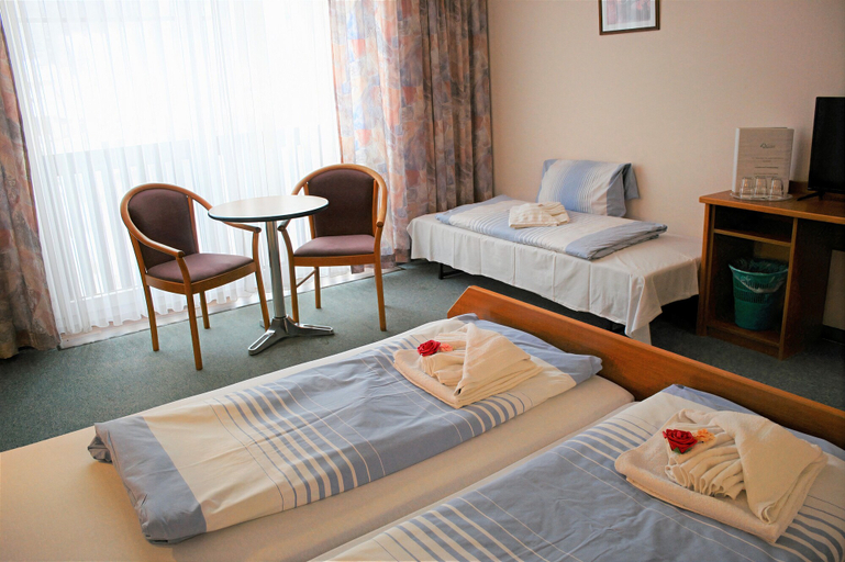 Bedroom 3, Waldhotel Feldbachtal, Saalfeld-Rudolstadt