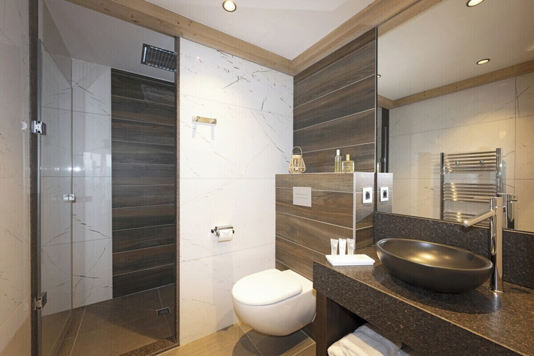 Bathroom 4, MGM Hôtels & Résidences – Résidence Manaka, Savoie