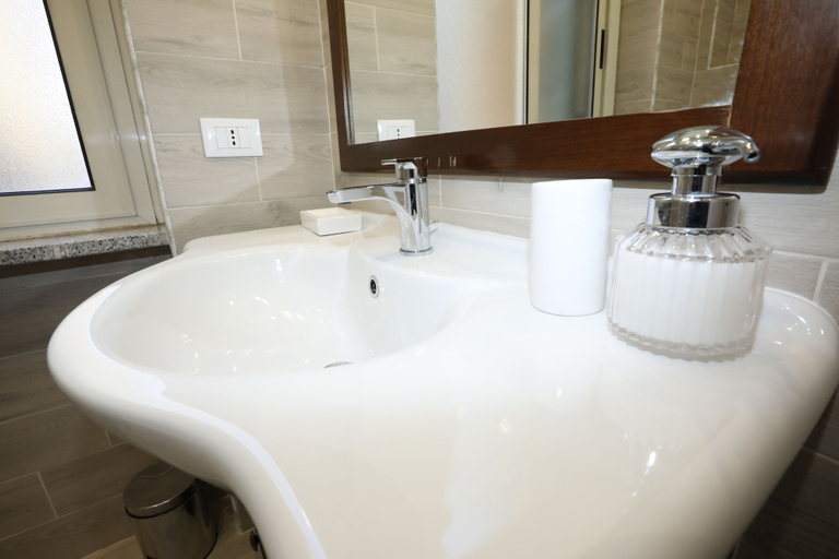 Bathroom 5, Unique Luxury Apartment and Rooms, Rome