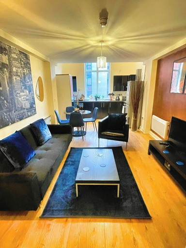 Others 3, Centrally Located Loft Apartment, Sheffield
