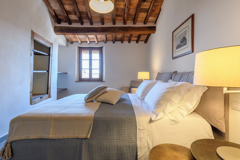 Bedroom 4, Albergo Diffuso Borgo Santo, Siena