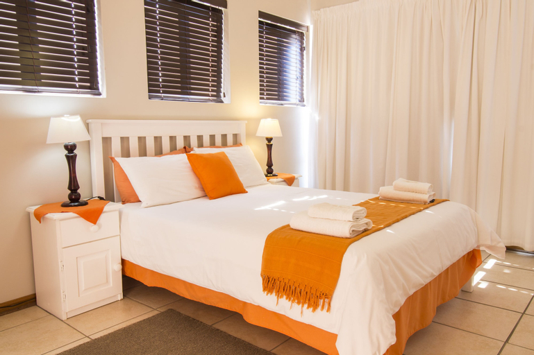 Bedroom 3, Madiolyn, Cacadu