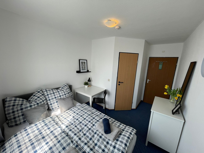Bedroom 4, Gästezimmer Kreuzheide, Wolfsburg