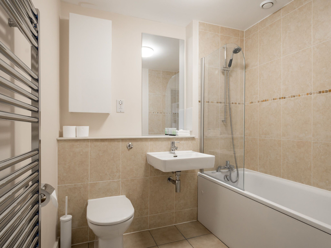 Bathroom, Central View Apartment, Bedfordshire