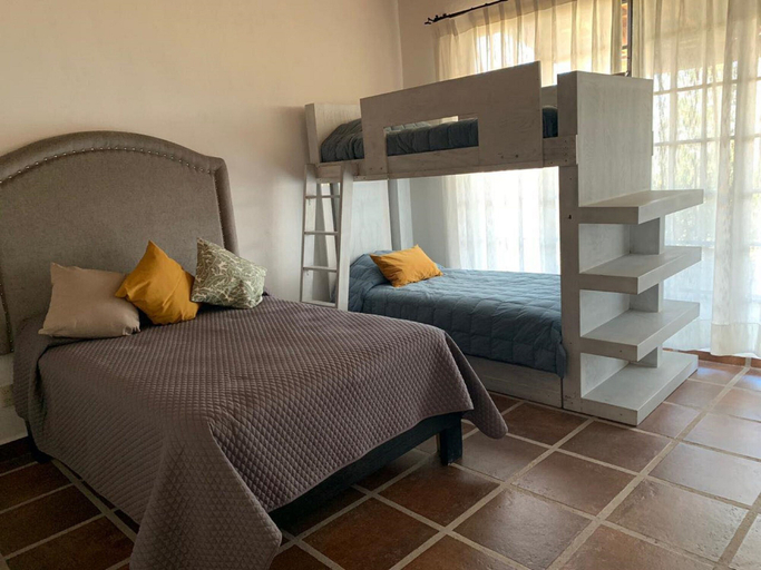 Bedroom, Casa Tulipan, Allende