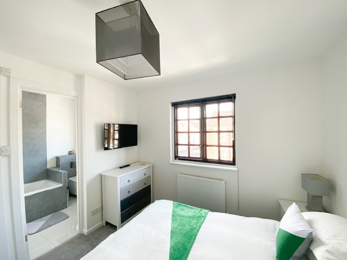 Bedroom 5, Harbourside Chambers, Poole