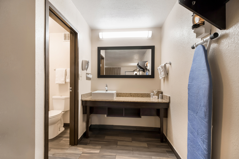 Bathroom 7