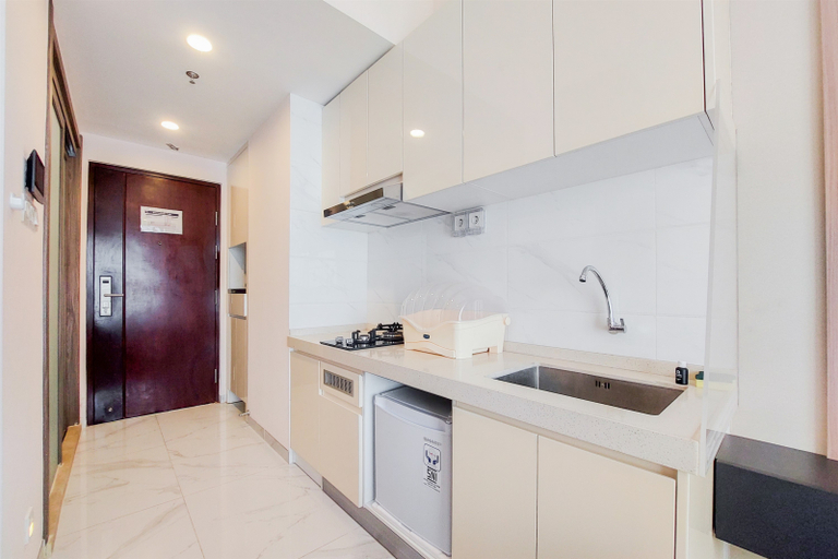 Others 4, Comfy and Best Choice Studio at Sky House BSD Apartment By Travelio, Tangerang Selatan