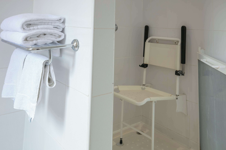 Bathroom 4, The Stuart Hotel Derby, Derby City Centre, Sure Collection by Best Western, Derby