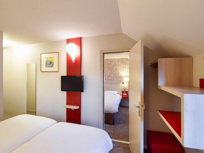 Bedroom 9