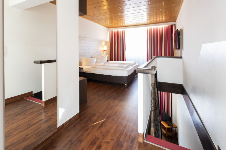 Bedroom 4, Hotel National, Bamberg