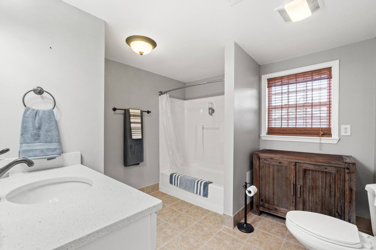 Bathroom 3, Seaside Serenity, Bay