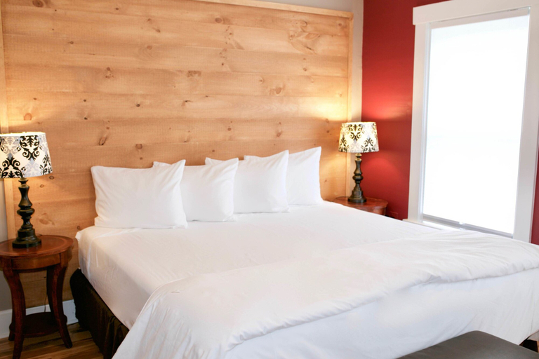 Bedroom 5, The Inn At Kampfires, Windham