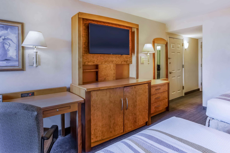 Bedroom 18