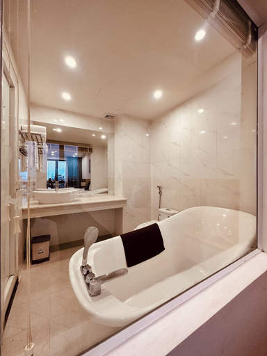 Bathroom 4, Rivera Suites, Sơn Trà