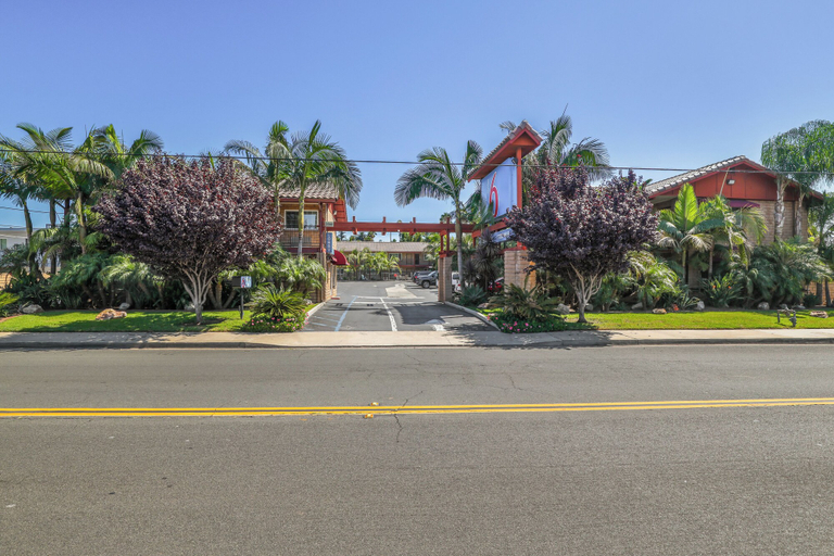 Exterior & Views 2, Motel 6 Carlsbad, CA - North, San Diego