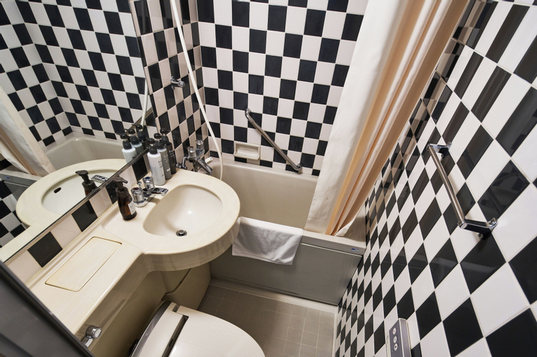 Bathroom 4