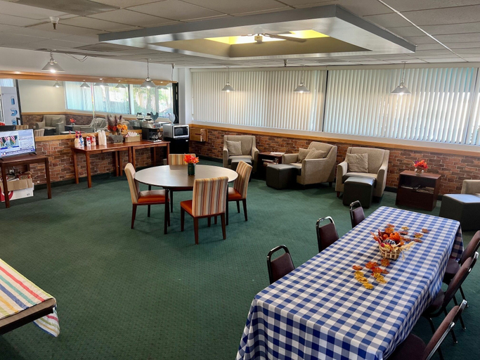 Food & Drinks 5, Island Inn, Mohave