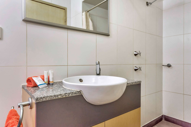 Bathroom 4, Econo Lodge Karratha, Roebourne