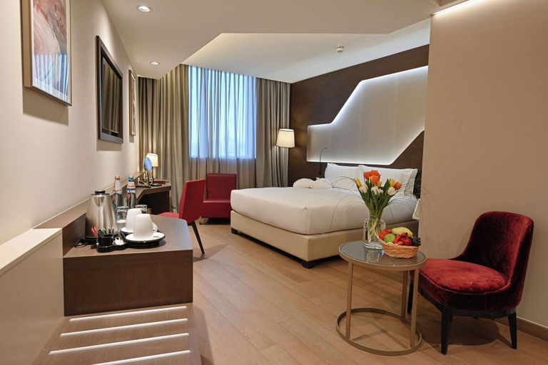 Bedroom 3, DoubleTree by Hilton Hotel Yerevan City Centre, Yerevan