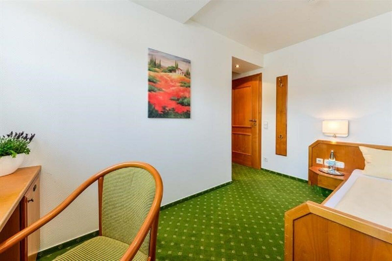 Bedroom 4, Hotel Jauch's Löwen, Breisgau-Hochschwarzwald