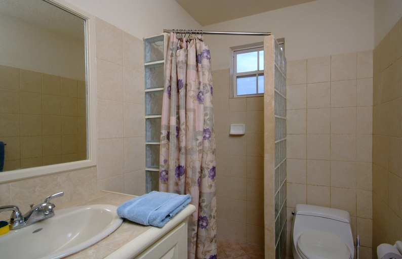Bathroom 3, Best E Villas Providence