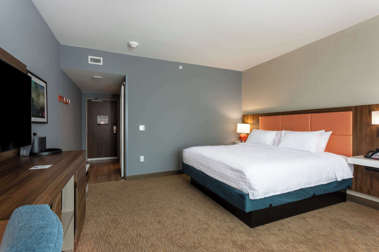 Bedroom 3, Hampton Inn Marianna I-10, Jackson