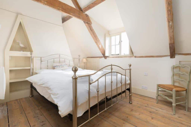 Bedroom 2, Driftwood Cottage Holme Next the sea Pets go Free, Cambridgeshire