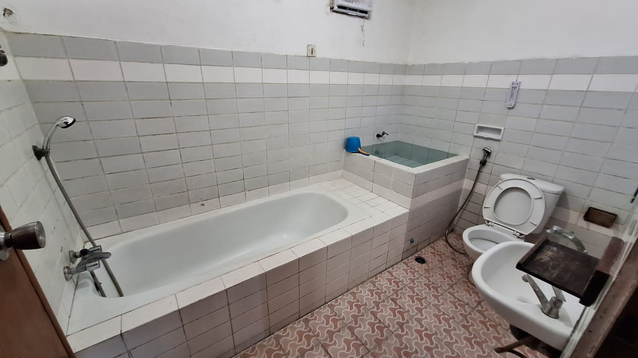 Bathroom 1