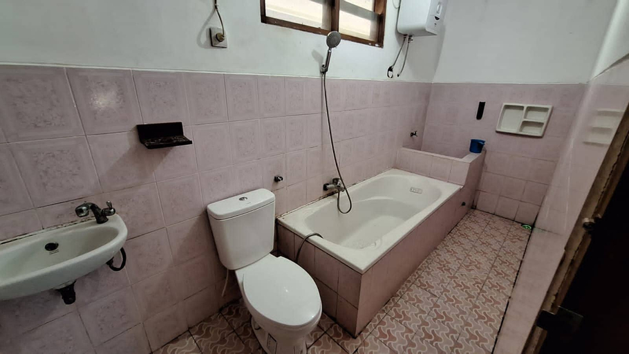 Bathroom 2