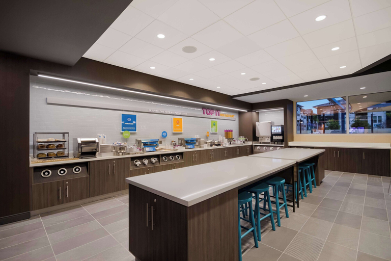 Food & Drinks 5, Tru By Hilton Destin, Okaloosa