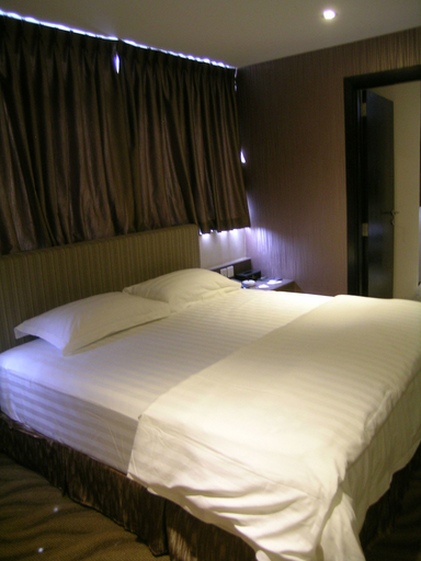Bedroom 3, The Imperial Hotel, Kluang