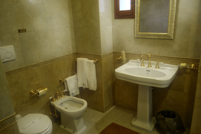 Bathroom 3, Tenuta Lama Gorga, Barletta-Andria-Trani