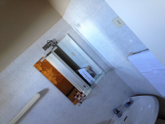 Bathroom 4, Hotel Casa Lupi, Livorno