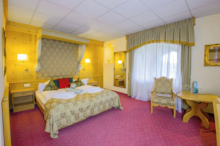 Bedroom 4, Hotel Schloss Nebra, Burgenlandkreis