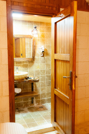 Bathroom 5, Reji Boutique Hotel, Merkez