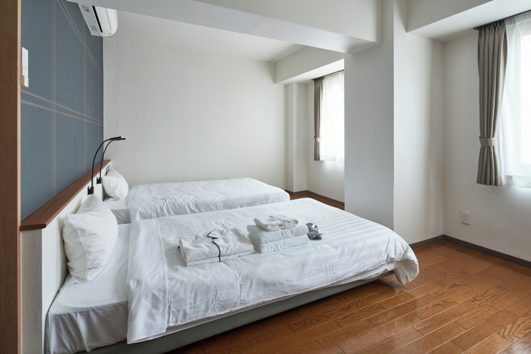 Bedroom 3, TOKIO's HOTEL, Kita