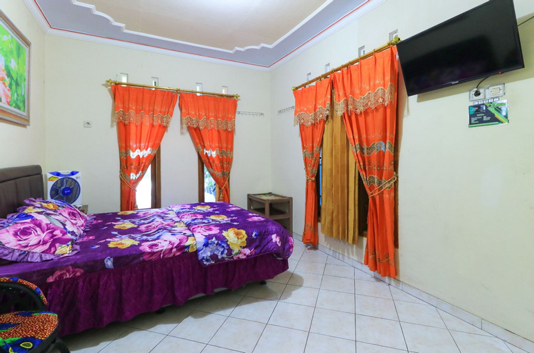 Bedroom 4, Homestay Pelangi Batu, Malang