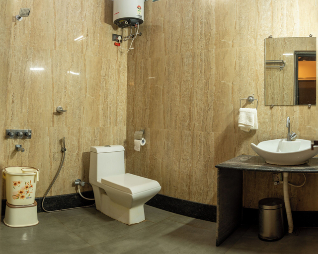 Bathroom 5, Mastiff Select Terrain Dandeli, Uttara Kannada