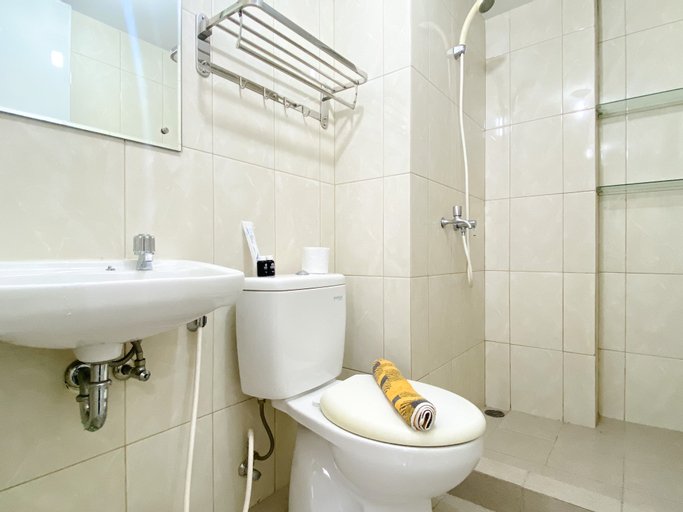Bedroom 2, Nice and Modern 2BR Springlake Summarecon Bekasi Apartment By Travelio, Bekasi