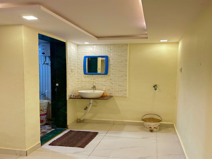 Bathroom, Wada Chirebandi, Ratnagiri