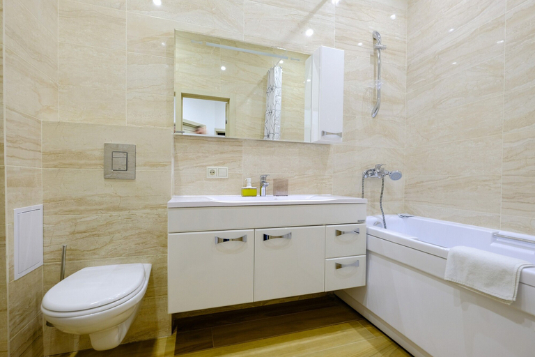 Bathroom 4, Apartment Petrovskiye on Sovetskaya 90, Tomskiy rayon