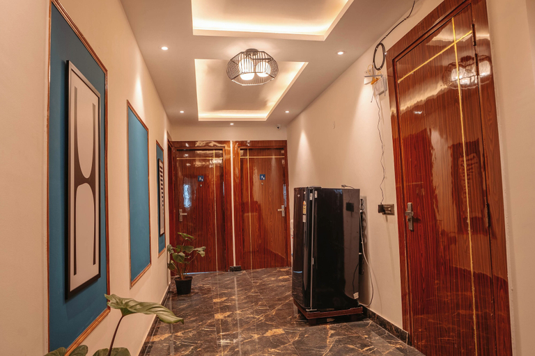 Others 5, FlxHo Duo-Golf Course Road, Gurgaon