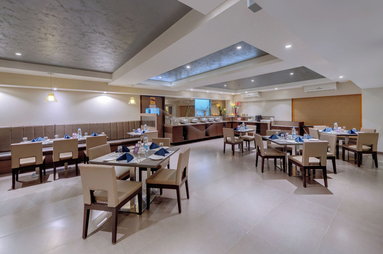 Food & Drinks 5, Click Hotel Vadodara, Vadodara