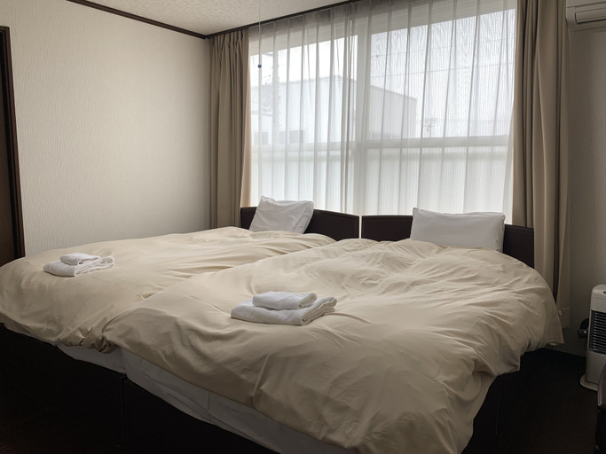 Bedroom 1, Mountain View Lodge, Furano
