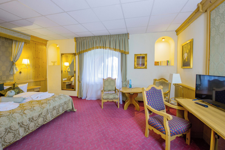 Bedroom 4, Hotel Schloss Nebra, Burgenlandkreis