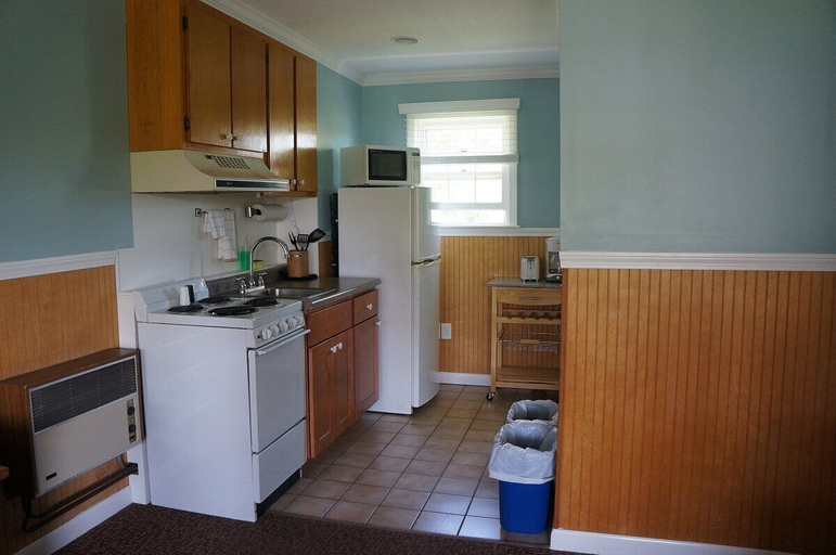 Others 5, Island Manor Resort, Washington
